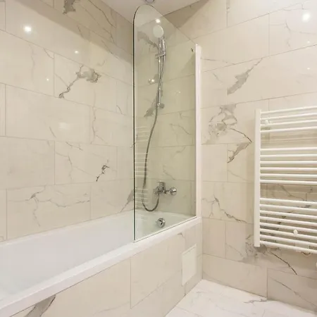 Stunning - 3br-10p - Bastille-voltaire Apartment