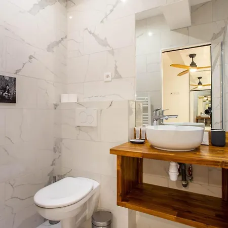 Apartament Stunning - 3br-10p - Bastille-voltaire Paryż